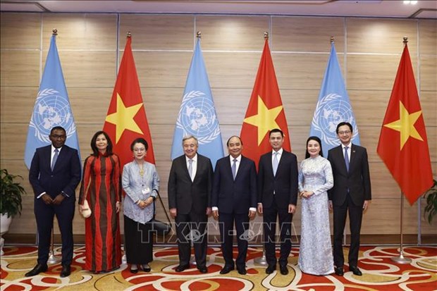 Президент Нгуен Суан Фук и Генеральныи секретарь Антониу Гутерриш председательствуют на праздновании 45-летия вступления Вьетнама в ООН hinh anh 4