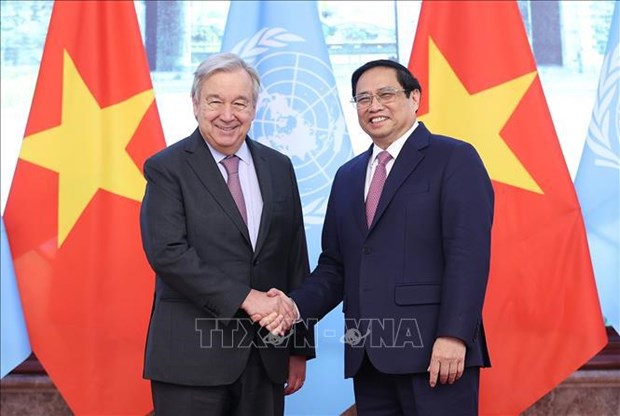 Премьер-министр Фам Минь Тьинь принял Генерального секретаря ООН Антониу Гутерриша hinh anh 1