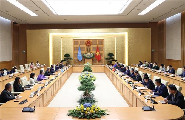 Премьер-министр Фам Минь Тьинь принял Генерального секретаря ООН Антониу Гутерриша hinh anh 2