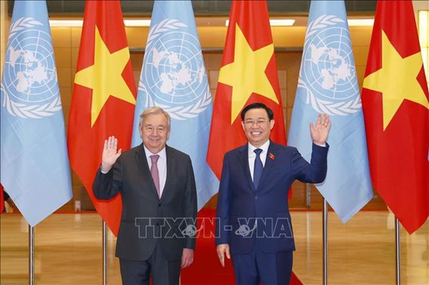 Председатель Национального собрания Выонг Динь Хюэ имел встречу с Генеральным секретарем ООН hinh anh 3