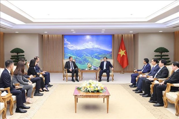 Премьер-министр Фам Минь Тьинь принял генерального директора корпорации Adidas hinh anh 1