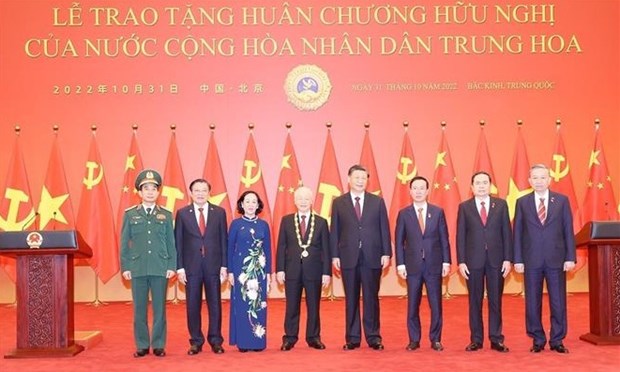 Министр иностранных дел: Всестороннее партнерство между Вьетнамом и Китаем будет и впредь развиваться более динамично hinh anh 2