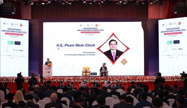 Премьер-министр Фам Минь Тьинь выступает на Деловом и инвестиционном саммите АСЕАН hinh anh 2