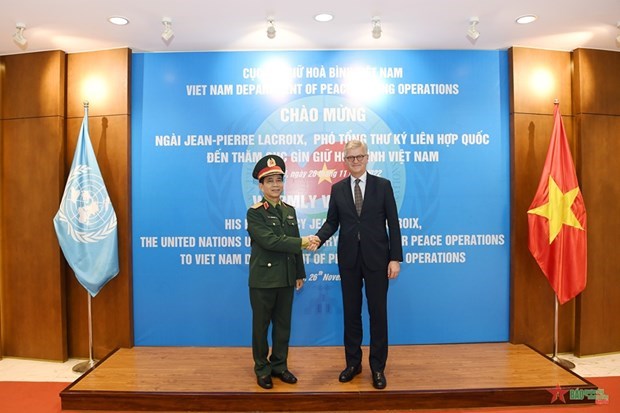 Заместитель Генерального секретаря ООН посетил Департамент операции по поддержанию мира Вьетнама hinh anh 1