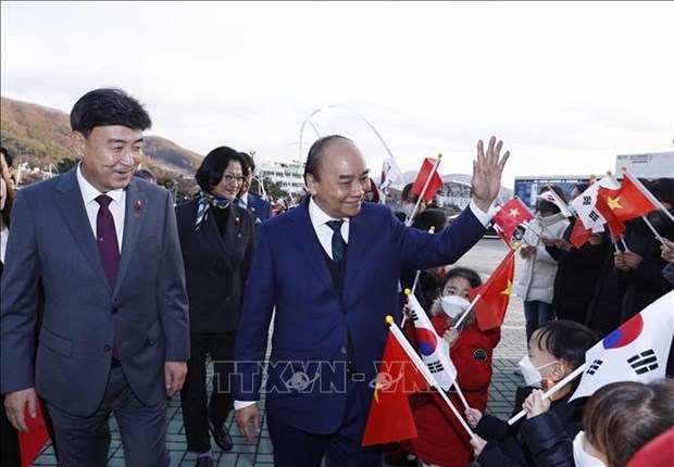 Президент Вьетнама Нгуен Суан Фук посетил провинцию Кенгидо в РК hinh anh 1