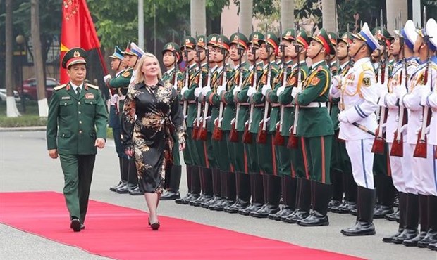 Министр обороны Чехии находится с официальным визитом во Вьетнаме hinh anh 1