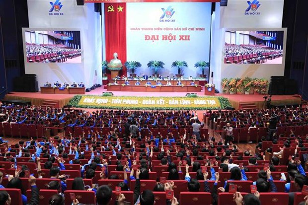 Губернатор Санкт-Петербурга поздравляет 12-ыи съезд вьетнамского Коммунистического союза молодежи им. Хо Ши Мина hinh anh 1