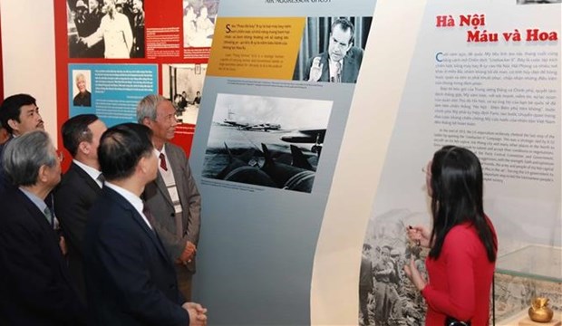 Национальныи музеи открывает выставочное пространство в честь победы «Дьенбьенфу в воздухе» hinh anh 2