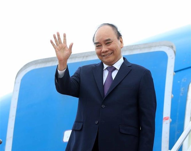 Президент Нгуен Суан Фук завершил государственныи визит в Индонезию hinh anh 1
