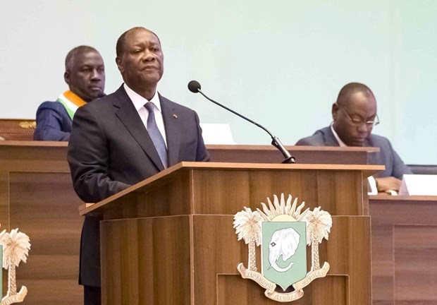Президент Кот-д’Ивуара высоко оценил достижения Вьетнама в социально-экономическом развитии hinh anh 1