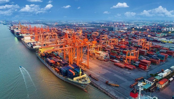 Положительное сальдо торгового баланса Вьетнама превысило 11,2 млрд. долл. США hinh anh 1