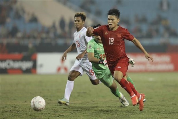 Кубок AFF 2022: Вьетнам разгромил Мьянму со счетом 3:0 и вышел в полуфинал hinh anh 2