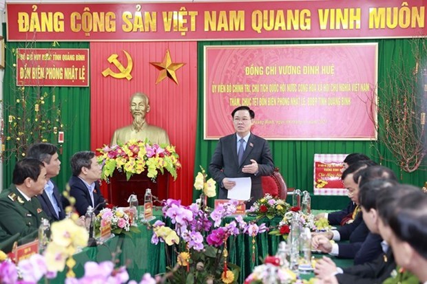 Председатель НС Выонг Динь Хюэ: Продвижение эффективных оперативных моделеи пограничнои охраны hinh anh 1