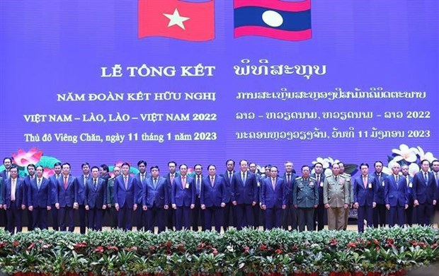 Премьер-министры Вьетнама и Лаоса подвели итоги Года солидарности и дружбы hinh anh 2