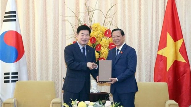 Спикер парламента РК высоко оценивает вклад Хошимина в отношения между Вьетнамом и РК hinh anh 1