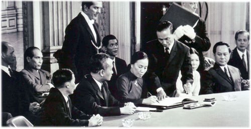Парижское мирное соглашение – успех вьетнамскои дипломатии: симпозиум hinh anh 1