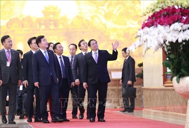 Премьер-министр: Вьетнам всегда считает Корею важным и долгосрочным стратегическим партнером hinh anh 1