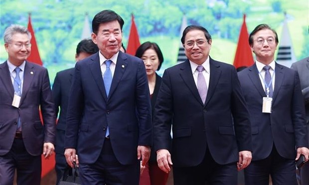 Председатель НС РК завершил свои визит во Вьетнам hinh anh 1