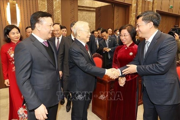 Глава партии поздравил с Тэт официальных лиц и население Ханоя hinh anh 1