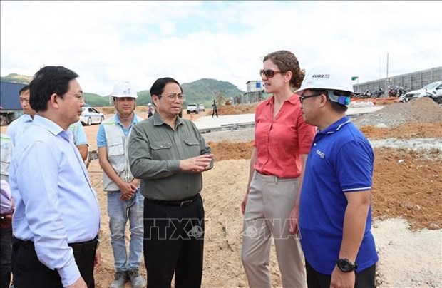 Премьер-министр проинспектировал ключевые проекты в Биньдине hinh anh 1
