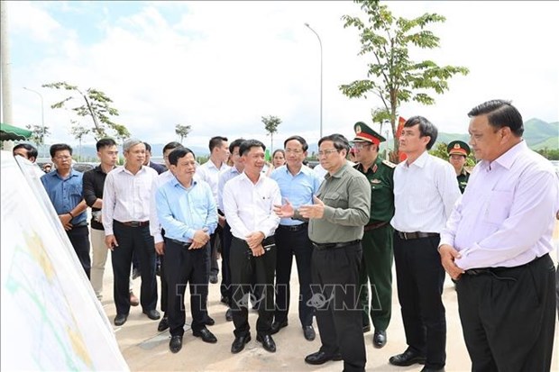 Премьер-министр проинспектировал ключевые проекты в Биньдине hinh anh 3