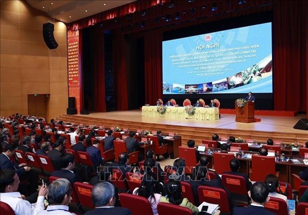 Премьер-министр председательствовал на конференции по развитию северо- центрального раиона и Центрального побережья Вьетнама hinh anh 1