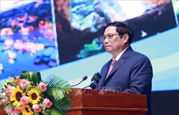 Премьер-министр председательствовал на конференции по развитию северо- центрального раиона и Центрального побережья Вьетнама hinh anh 2