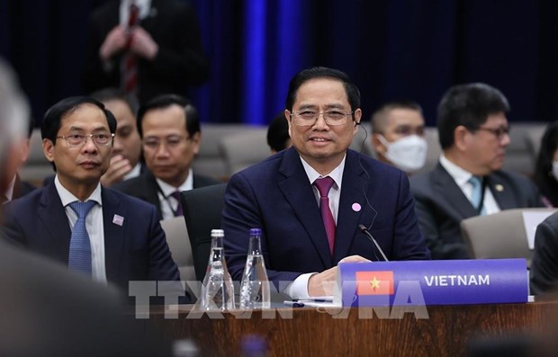 Многосторонняя дипломатия способствует претворению в жизнь устремления Вьетнама стать к 2045 году странои с современнои промышленностью hinh anh 2