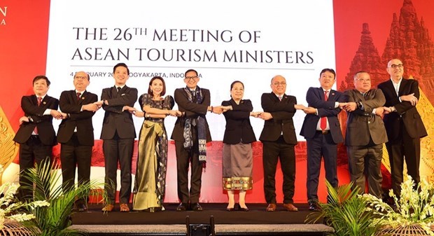Вьетнам призывает к сотрудничеству с АСЕАН для стимулирования развития туризма hinh anh 1