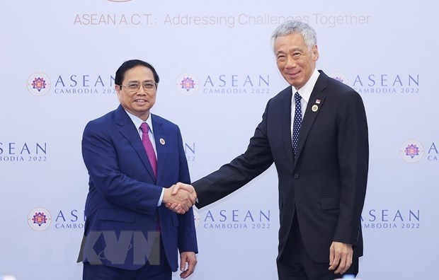 Визит премьер-министра отражает особые связи между Вьетнамом и Сингапуром hinh anh 1