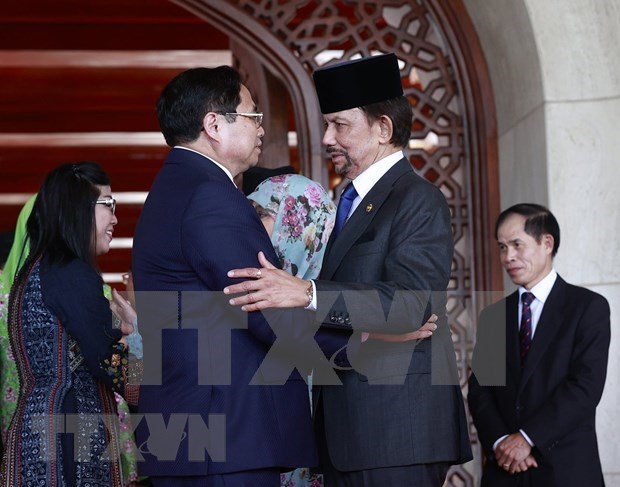 Визит премьер-министра Фам Минь Тьиня в Брунеи является свидетельством крепких дипломатических отношении hinh anh 1