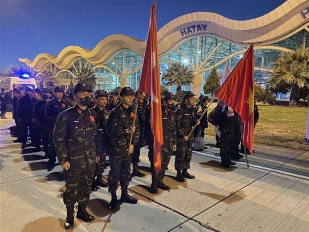Солдаты Вьетнамскои народнои армии присоединяются к поисково-спасательным операциям в Турции hinh anh 1