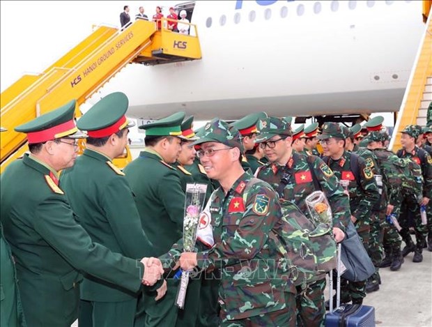 Вьетнамские военные спасатели завершают спасательные операции в Турции и благополучно возвращаются домои hinh anh 1