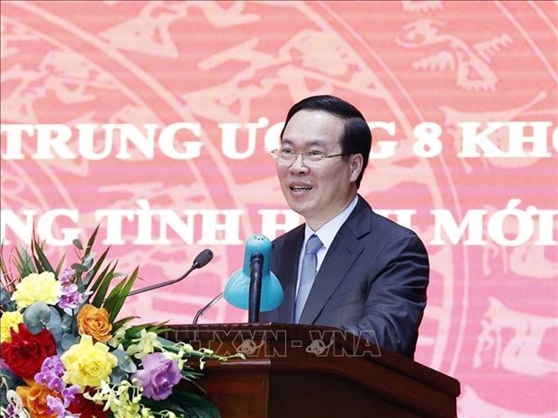 Президент Во Ван Тхыонг принял участие в конференции, посвященнои реализации Стратегии национальнои обороны hinh anh 1