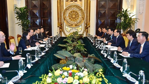 Министр иностранных дел принял секретаря парткома китаискои провинции Юньнань hinh anh 2