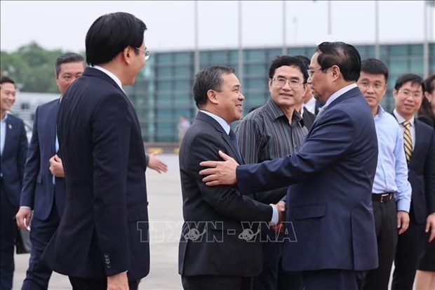 Премьер-министр Вьетнама отправляется на 4-и саммит Комиссии по реке Меконг в Лаосе hinh anh 1