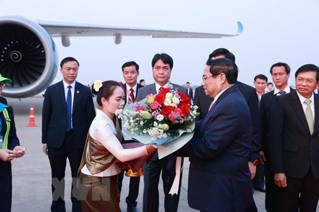 Премьер-министр Фам Минь Тьинь завершил свою рабочую поездку для участия в саммите Международнои комиссии по реке Меконг hinh anh 1