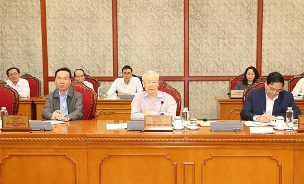 Генеральныи секретарь партии Нгуен Фу Чонг председательствовал на заседании Политбюро и Секретариата hinh anh 1