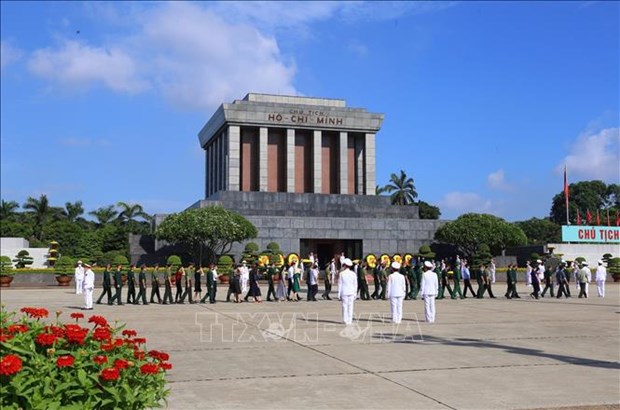 Мавзолеи президента Хо Ши Мина открывается для посещения 1 мая 2023 года hinh anh 1