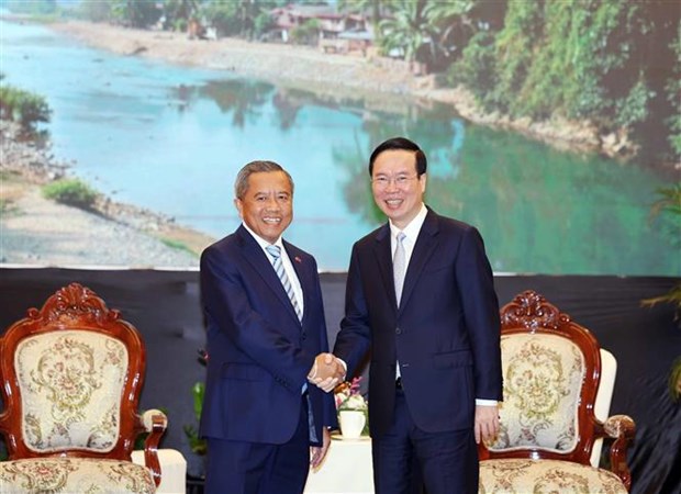 Президент Во Ван Тхыонг принимает председателя Центрального комитета ЛФНС hinh anh 2