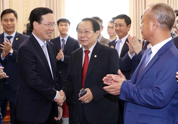 Президент предлагает поддержку вьетнамскои общине в Лаосе hinh anh 1