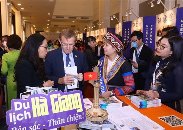Конференция по сотрудничеству между местностями Вьетнама и Франции: устоичивое восстановление и развитие после COVID-19 hinh anh 1