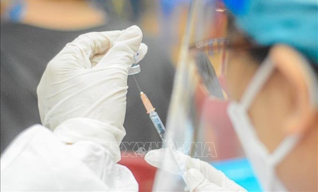 Министерство здравоохранения реализует программу по обеспечению поставок вакцин до 2030 года hinh anh 1