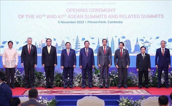 Вьетнам вносит важныи и активныи вклад в АСЕАН: Генеральныи секретарь АСЕАН hinh anh 1