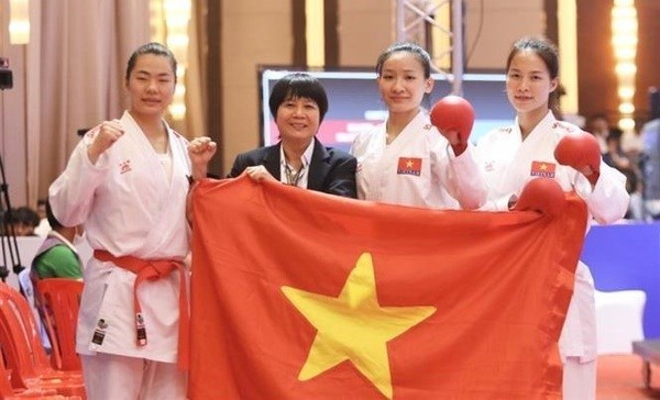 Вьетнамские каратисты завершают соревнования на SEA Games 32 с шестью золотыми медалями hinh anh 1