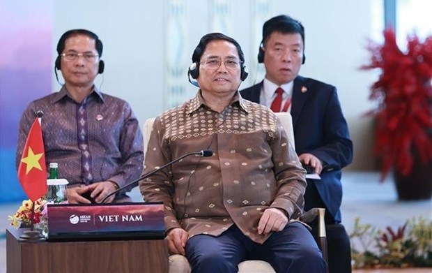 Премьер-министр принял участие в заседании саммита АСЕАН в узком составе, успешно завершив рабочую поездку в Индонезию hinh anh 1