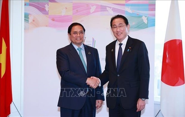 Премьер-министры Вьетнама и Японии провели переговоры в Хиросиме hinh anh 1