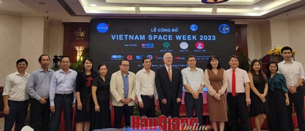 Впервые организовать Неделю НАСА во Вьетнаме hinh anh 1