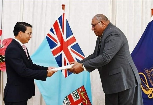 Фиджи высоко ценит роль, положение и авторитет Вьетнама в Азиатско-Тихоокеанском регионе, а также в мире hinh anh 1