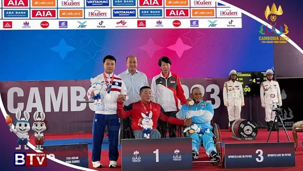 12-е Паралимпииские игры АСЕАН: вьетнамская делегация завоевала еще 2 золотые медали по тяжелои атлетике hinh anh 1